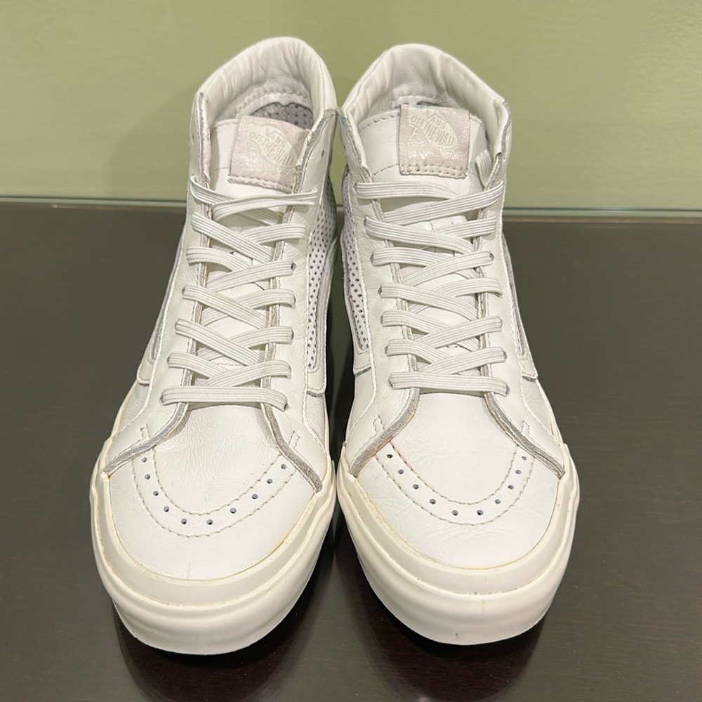 Vans White Leather Sneakers size 7.5  sk8-Hi